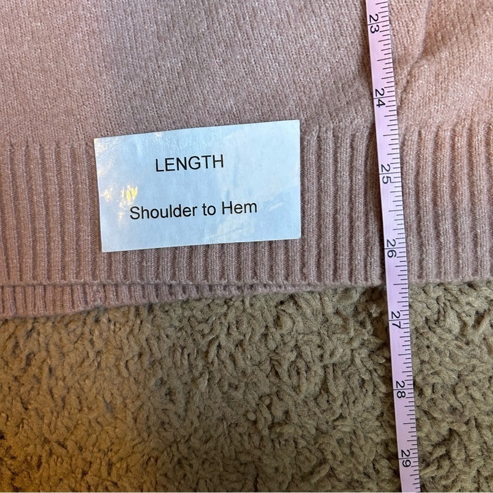 Express | Oversized V Neck Light Pink Sweater Soft Wool Blend Womens Size Medium - Picture 12 of 12